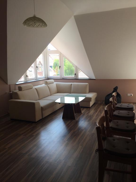 Palank Apartman Mosonmagyaróvár エクステリア 写真